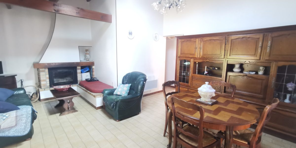 photo_59bfb99a89a8894b7aea30e2bc60a842