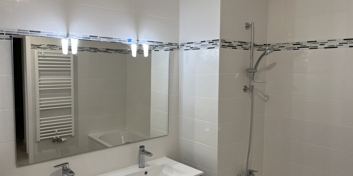 photo_61a885992df35e4d6210ec5c00c4aa65