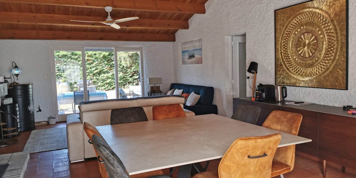 photo_656bf858e70452f1abe523ef569a7bf8