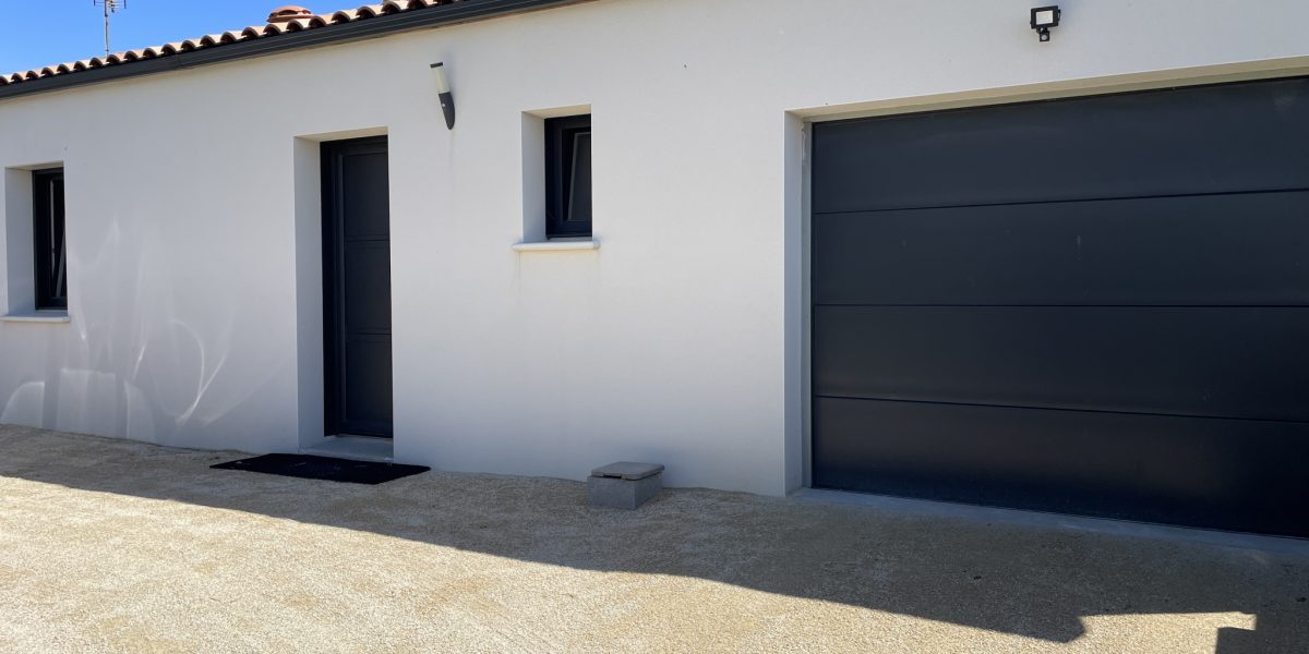 photo_79634430fc22f941df877e17935f290f-2